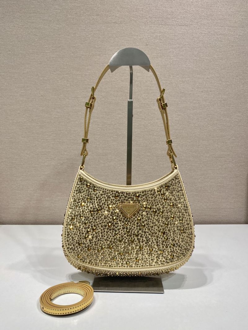 Pra*a cleo bags